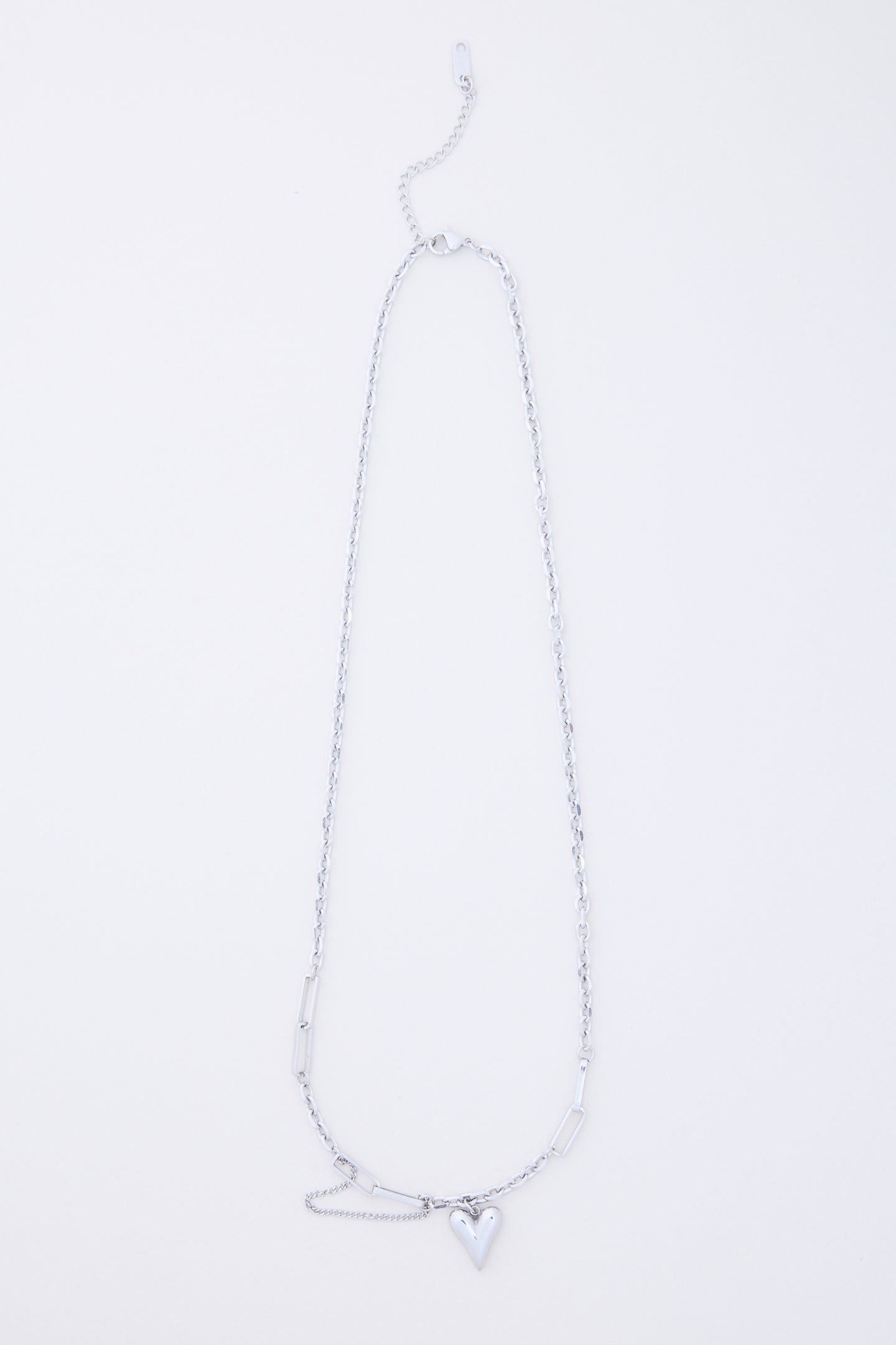 HEART + CHAIN NECKLACE | SILVER