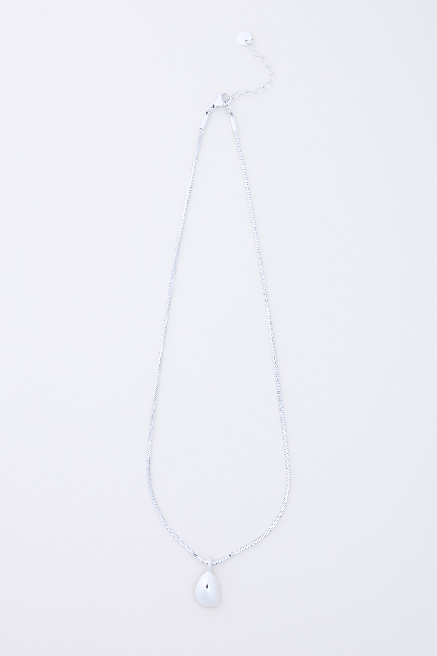 TEARDROP CHARM NECKLACE | SILVER