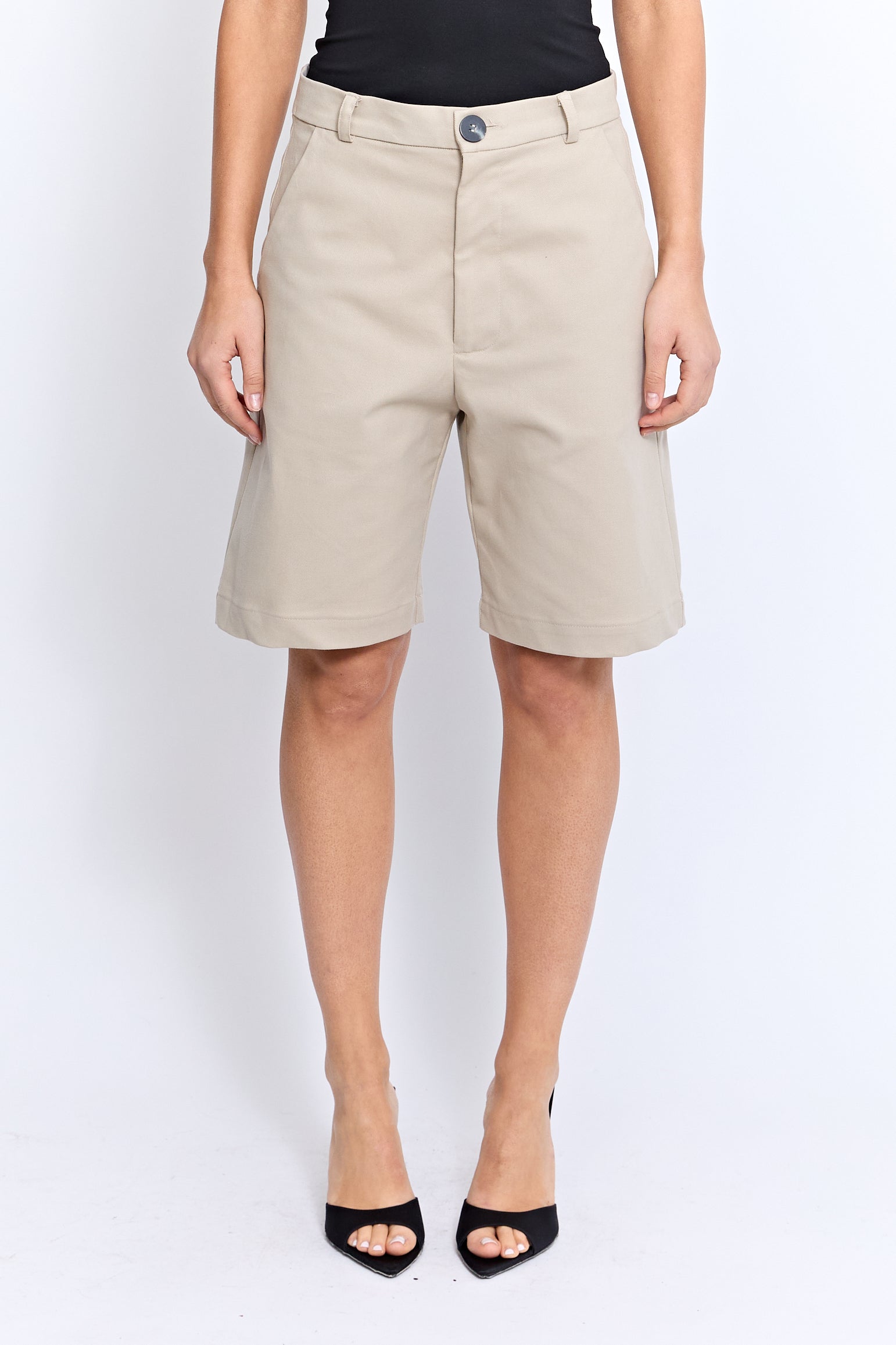 LOURDES BERMUDA SHORT | SAND