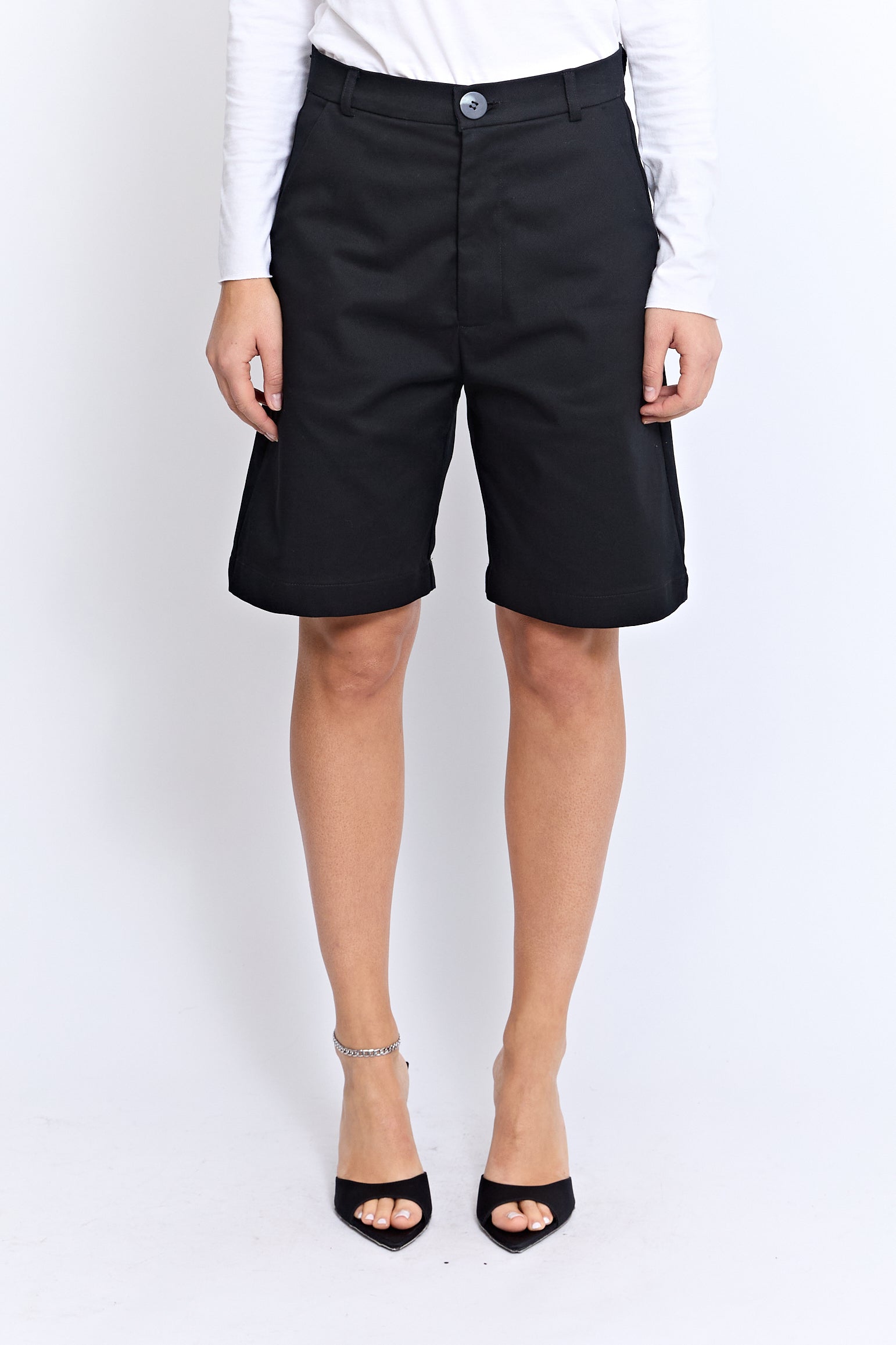 LOURDES BERMUDA SHORT | BLACK