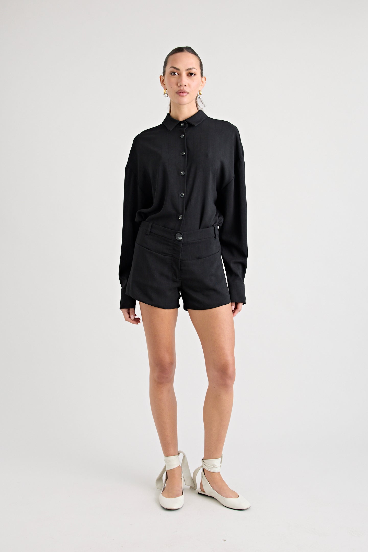 PINO TAILORED SHORT | BLACK