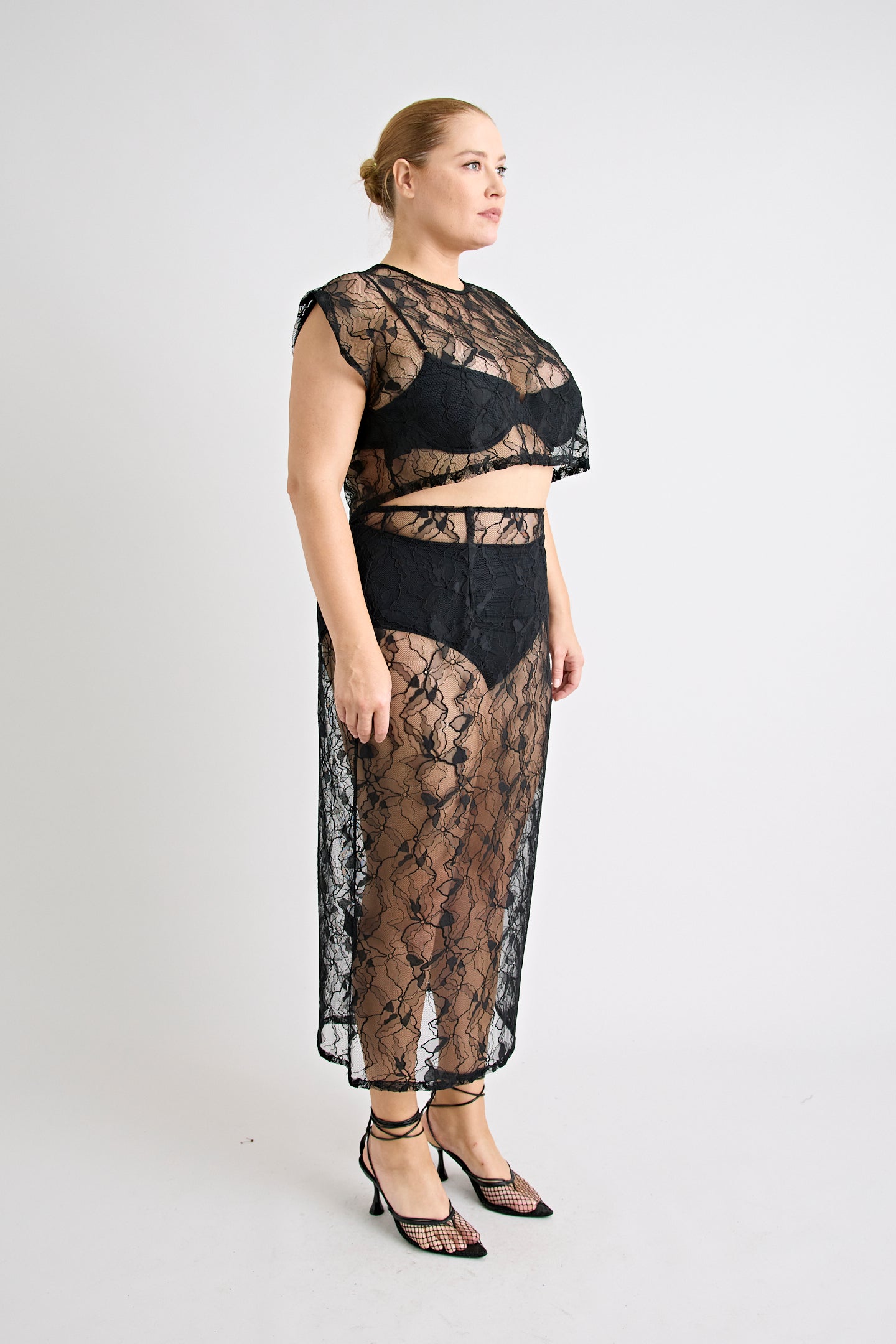 ASTRID LACE TOP | BLACK